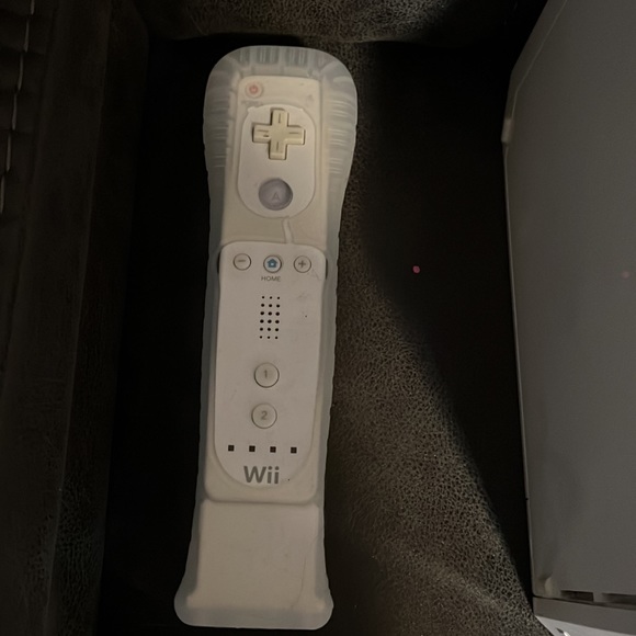 Wii - Picture 3 of 3